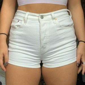 White Premium Levi’s Shorts